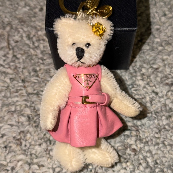 Prada bear keyring - Picture 2 of 6